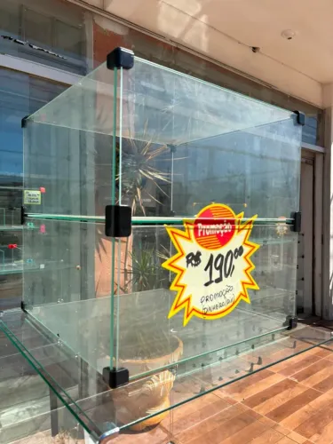 Vitrine de vidro para bolo e doces