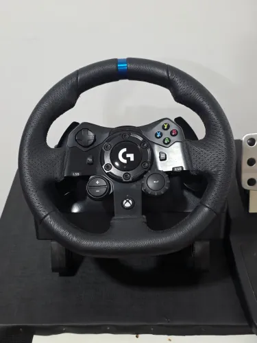 Volante Logitech G923 - TrueForce (XBOX e PC)