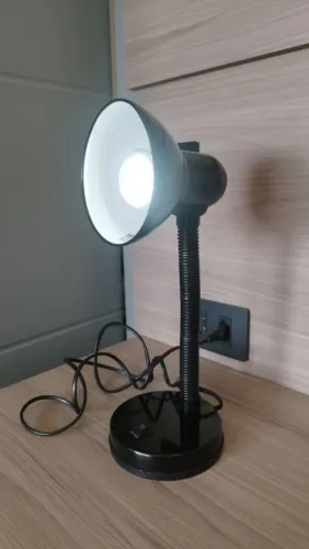 Luminária de Mesa Startec Viking 8 Preta