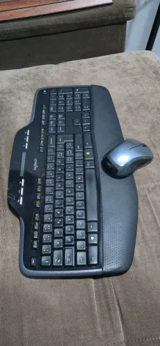 Teclado e mouse sem fio Logitech