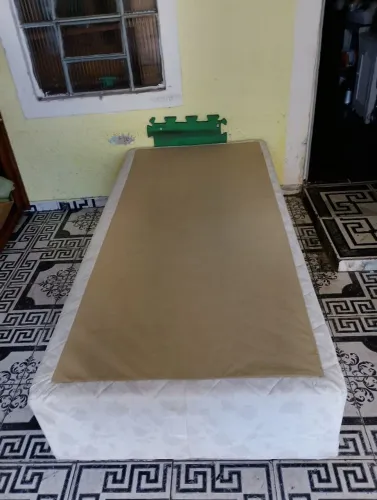 Vendo base cama solteiro 