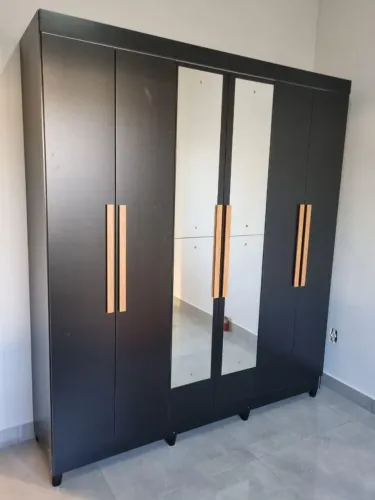 Guarda roupa Paris preto, novo, montagem a cortesia