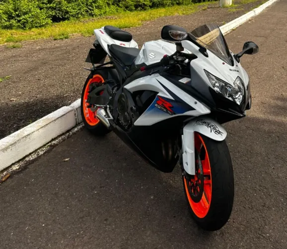 Srad 750 ótimo estado