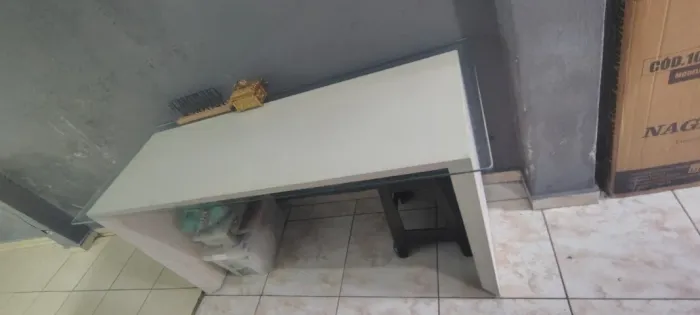 Vende mesa barata