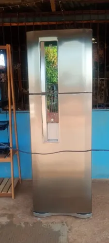 GELADEIRA FROST FREE ,BOA GELANDO NORMAL,BAIRRO APONIA CONTATO *