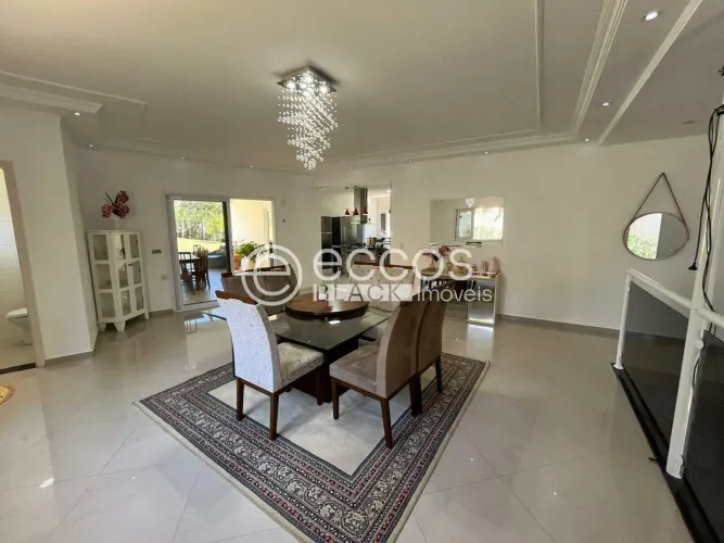 Casa em condomínio à venda, 4 quartos, 4 suítes, 2 vagas, Caguassu - Sorocaba/SP