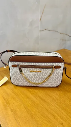 Bolsa Crossbody Michael Kors Jet Set Vanilla - Monograma Dourado - NOVA, Original