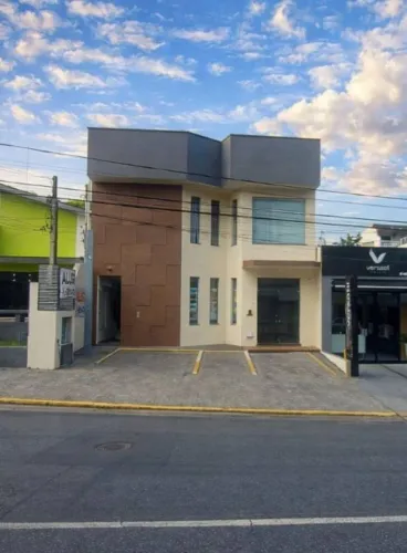 270m² de Espaço Comercial na Alameda Lucas Ideal para Franquias e Empresas