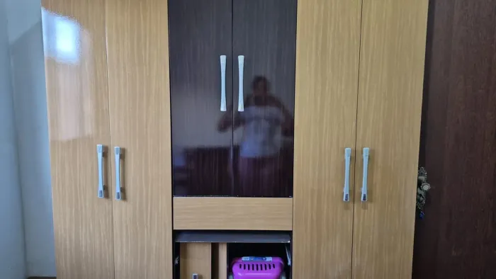 Vendo um guarda roupa