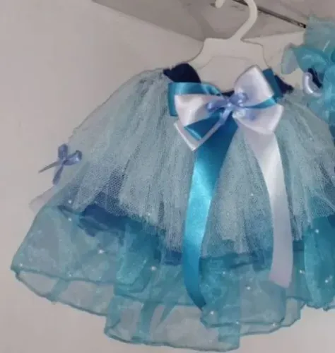 Saia rodada tule com detalhes em pérolas veste 2 a 4 anos