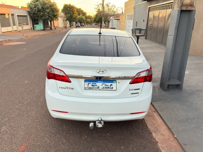 Hyundai HB20S Copa DO Mundo 1.6 Flex 16V Aut. 2015
