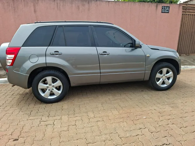 Suzuki Grand Vitara 2.0 16V 4x2/4x4 5P Aut. 2010