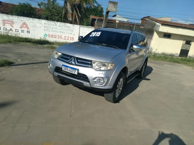 Mitsubishi Pajero Dakar HPE 3.2 4X4 T.I Dies 5P AUT 2015