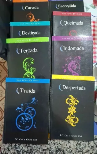 Livros semi novos