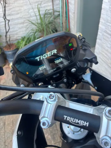 Tiger 800 Xcx 2019 com 10mil km rodado