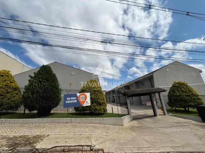Sobrado Condomínio em Ponta Grossa