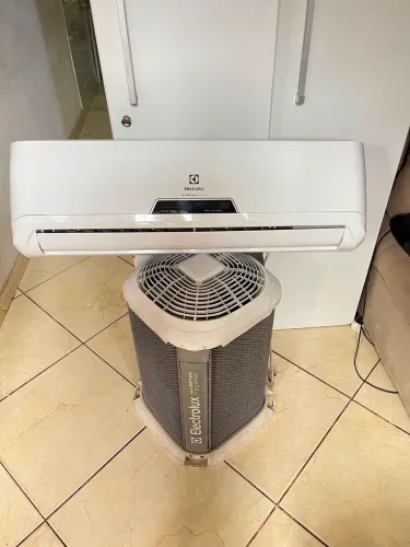 Ar-condicionado inverter novo