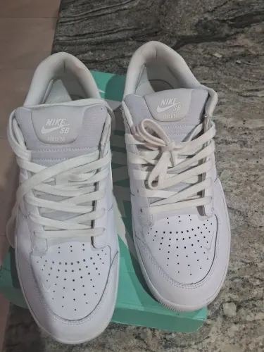 Tenis Nike original branco num.46