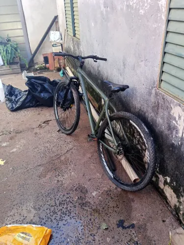 BICICLETA ARO 29 SEMI NOVA