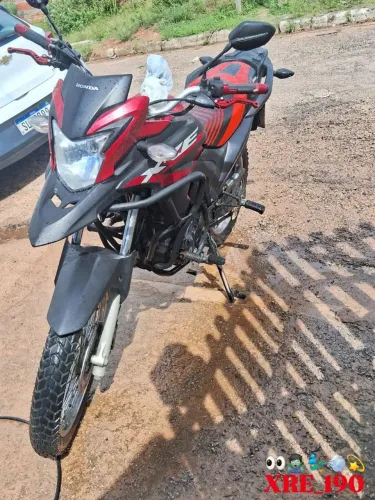vendo essa moto XRE 190 ou faço negocio em outra moto menor uma volta de 5.000