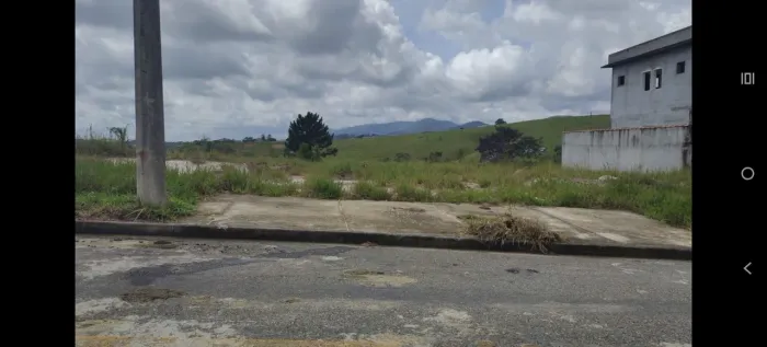 Vendo ou troco terreno em bairro planejado em Mogi das cruzes atrás do aruã