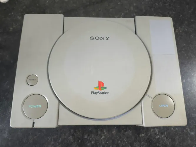 Ps1 fat para peças ou conserto, ligando, leitor ruim