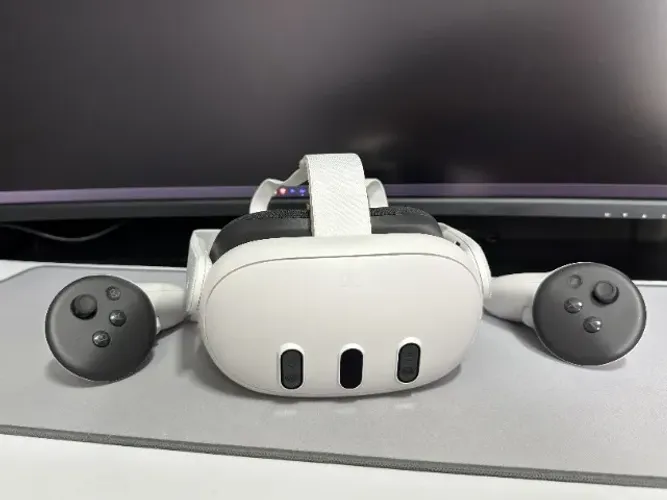 META QUEST 3 - 512GB | POUCO USO | PRONTO PRA JOGAR