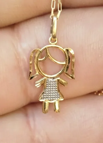 Pingente Menina com ouro 18k rodinado