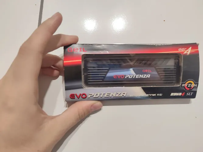 Memória Ram 8gb DDR4 3200MHz