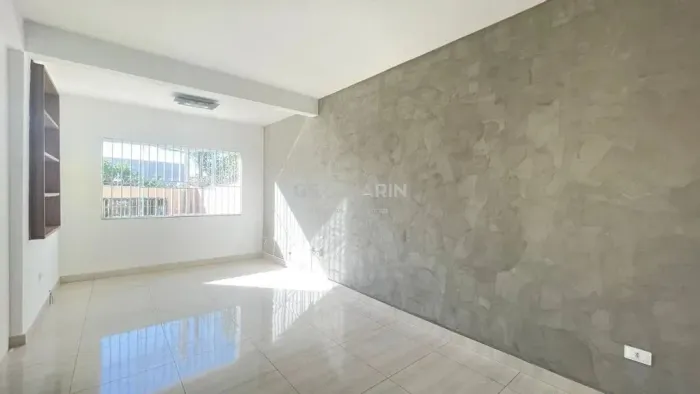 Casa à venda e para alugar na Gleba Palhano, em Londrina