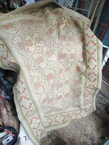 tapete artesanal estilo Arraiolo