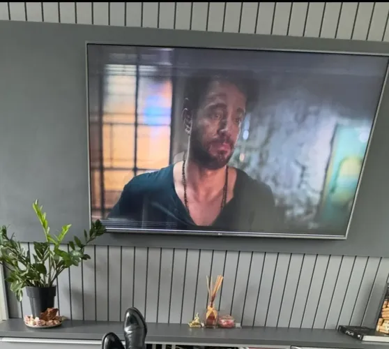 Tv LG 65 polegada com defeito