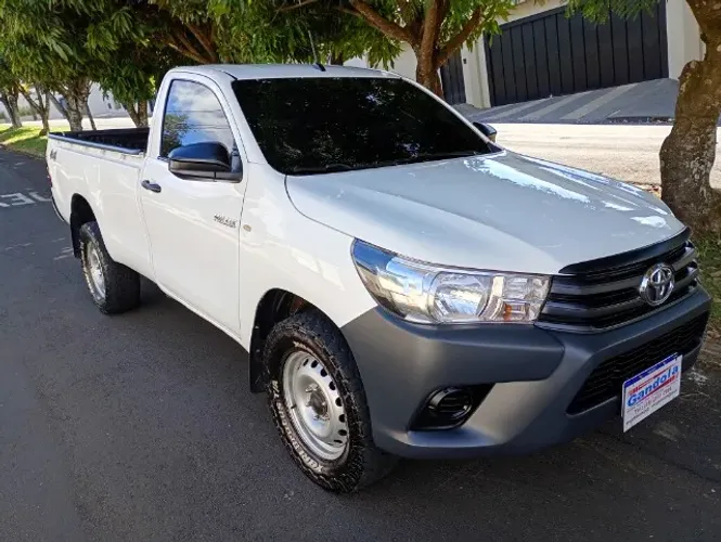 Toyota Hilux CS 4X4 2.8 TDI Diesel Mec. 2017