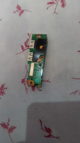Placa Auxiliar USB Notebook CCE / Philco - Código 35GEI4100-10