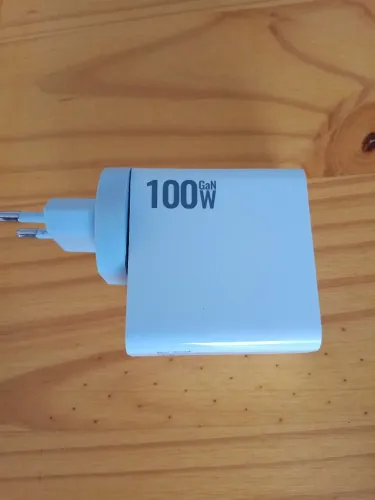 Fonte carregador 100w PD GaN para baterias e hub de carregamento de drones