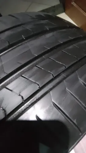 Pneu BMW Pirelli Traseiro Seminovo 13 3302-6903