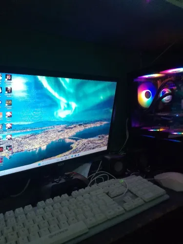 PC GAMER X99, PROSSESSOR E5 2667 V4, 32GB Ram, GPU rx580 8gb