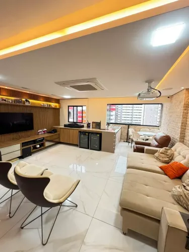 Imóvel para venda possui 133 metros quadrados com 3 quartos em Ponta Verde - Maceió - AL