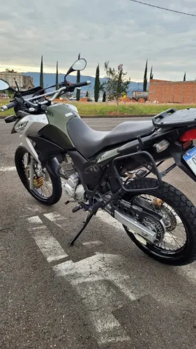 XRE 300 muita conservada