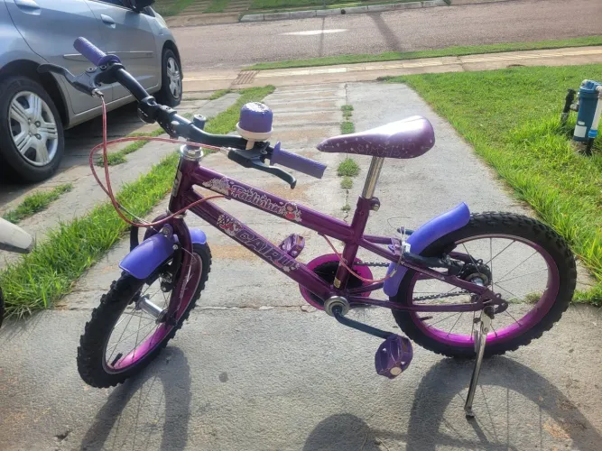 Bike semi nova feminina