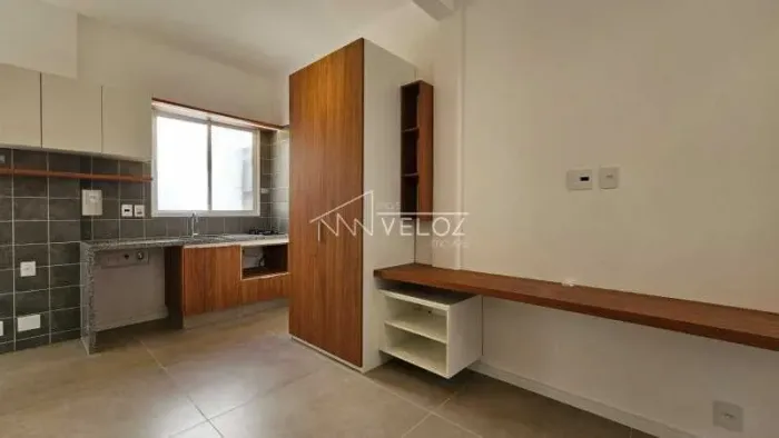 Apartamento : / Residencial / Glória
