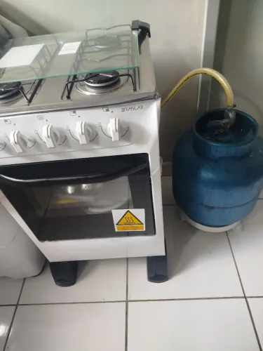 Fogão Blasla 4 bocas seminovo, só 6 meses de uso.