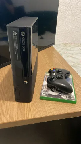 Xbox 360 super slim