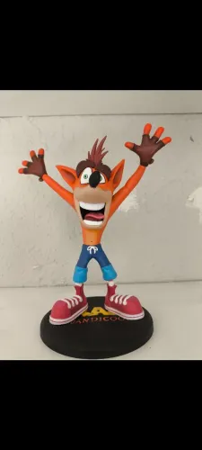 Crash Bandicoot Estátua