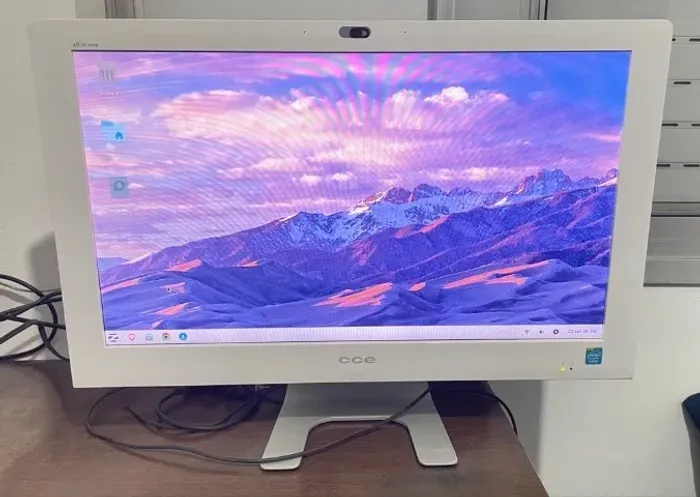 Computador PC All in One CCE 24" (6GB RAM / HD 500GB) - Rápido e Oportunidade!