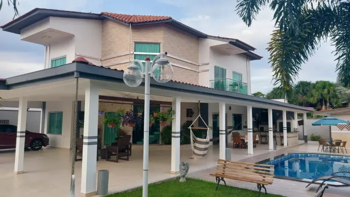 LINDA RESIDÊNCIA NO CONDOMÍNIO PONTA NEGRA 2 - 1.800.000
