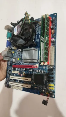 kit placa mae+ memoria+processador 775