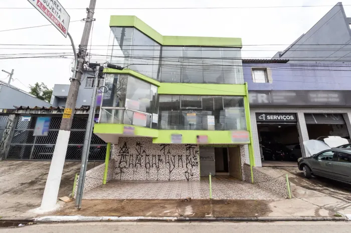 Loja na Avenida Professor Luiz Ignácio Anhaia Mello, 1780 600 m²