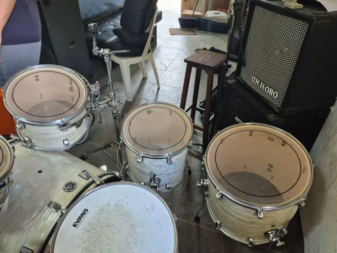 Bateria Nagano, 3 tons e 2 surdos