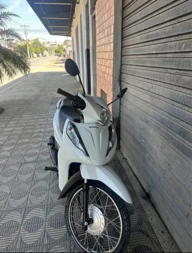 Vendo Biz 2025 Zera abaixo da fipe